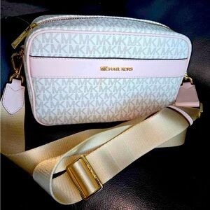 Michael Kors Crossbody Bag